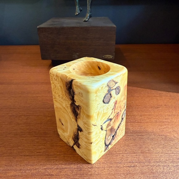 Handcrafted out of Burled maple signed Tea light Candle Holder - Picture 5 of 12